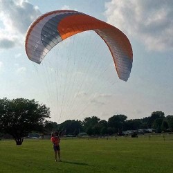 Kiting Harness for Ground Handling a Paraglider - Paramotor PPG Training - Carabiners Included